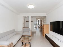 万科品质 电梯小高层 南北通透户型 有固定车位 税费各付