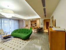 嘉景湾精装四房带100平私家花园 装修花了100万 拎包入住