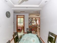 近D铁 百联家乐福 观澜川中 看房方便