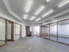 塘桥单价嘴低大三房,下楼是蓝村路地铁,采光视野很好,业主急售