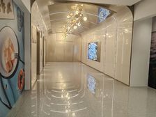 东虹桥中心一楼,层高5米,通间无柱,行业不限,虹桥商务区