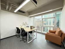 越秀淘金小北商圈办公室丨30平全落地窗可开窗办公室物业直租