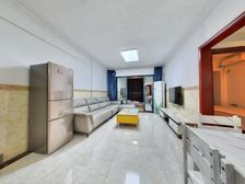 中澳春城 2室1厅 婚房装修风格 家私电器全送 拎包入住