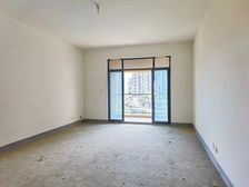 新上 临湖洋房只要138万 一梯两户 住家环境非常OK 来私