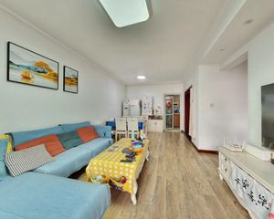 世豪嘉柏 3室1厅 东 东南