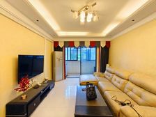 带露台 带露台的三房 南湾江上 正规三房 随时可看