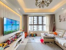 天邑精装三房 装修保养好 好楼层 采光刺眼诚意出售