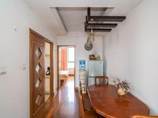 近地铁 近医院 南向采光好 中间楼层采光好 商圈成熟