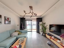 海尚壹品精装修,房东急售,当居住融入环境,心也随之淡定