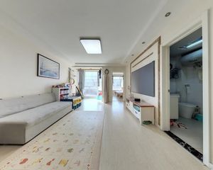 金隅万科城对面南环里(泽杰丽景)房龄新大落地窗全天采光 温暖