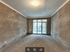 洛龙区 小区中间位置 毛坯房朝南 大三室 好楼层 房子满五年