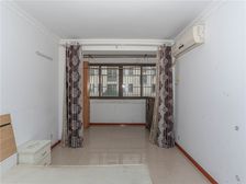 金杨新村一街坊 75平2居 南向中装修 自住保养好