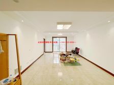 南山丽舍一楼带花园 送地下室 空调和地暖装修硬装60万