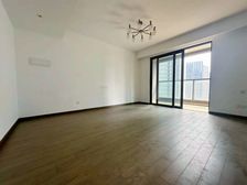 精装修 中间好楼层 出行方便 次新小区 临地铁 双卫