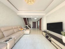 新未来花园泊爵 4室复式 实得200平,星湾书包房 急售