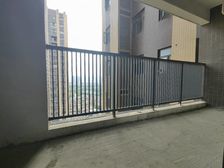 五一广场 东站 华鹏梧桐邑毛坯大三房加入户花园