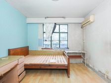 三室!环球港旁边!新挂牌房东!内环旁边地铁房!曹杨五村诚意卖