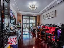 位置高区3房,业主 急售,看房方便