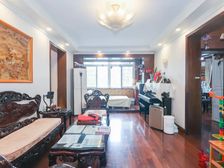 外销房!大三房!有停车位!小区中心位置!老业主委托诚意出售