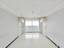 南北直通,采光刺眼无遮挡,停车方便,看房有钥匙,房东诚意卖