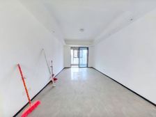 次新小区 交通便捷 近地铁 商品住宅 中间楼层采光好