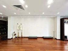 国贸CBD建外SOHO东区 一层中央花园口 人行主街 服装等