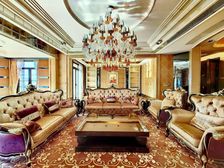 大平层必看,小区央位。经典南北通透,全屋豪装。看房我有钥匙