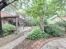 纳帕溪谷 美式纯独栋 一期D户型 绿地500 四卧朝南