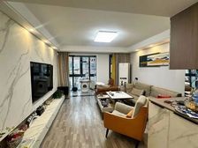 华源上海城三期 50万 3室2厅1卫 精装修,住家精装修 有