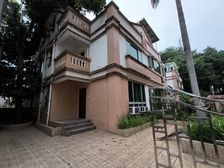 帝豪花园别墅 带院子 114平3居 简装修 便宜出售