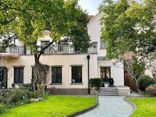 霞飞别墅 医疗配套成熟 南北通透 临地铁 交通便利 中间楼层