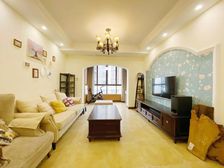 大两居 满五蒙小 产权清晰 精装可拎包入住 环境好