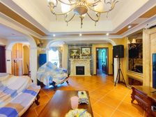 满二 南北通透 中间好楼层 交通便利 双卫生间 产权清晰