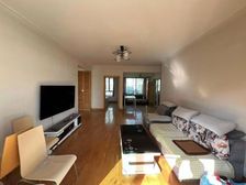 帮业主定了新房, 南北通的两房,空间还是很大的,看房方便!