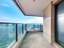 壹方中心南北朝向5居4卫带有花园靠谱出售