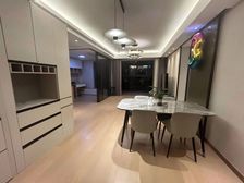 品质藏在细节里 万科品质 125平四房两卫出售 保养非常