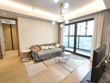 万科天空之城二期 南北通透 小区近地铁 有电梯 双卫格局