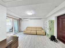 通用昱慧苑简单装修,房东急售,当居住融入环境,心也随之淡定