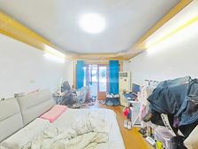 中间楼层一房一厅,适合小两口居住,刚需优选