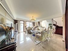 万科水晶城依云园 4室2厅 187.08平 400万 装修好