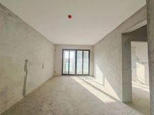 畔山中心城,3房2厅2卫,正规商品房,南向,光线充足