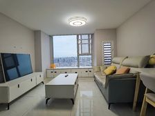 时光荟 loft 套二 楼下客厅楼上二间卧室 精装 含车位