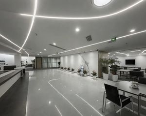 桐梓林地铁口 整层甲些出售 产权在手各付各税 精装带租约