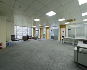 24空调 物业费12 公摊约25 利用率高 使用成本低