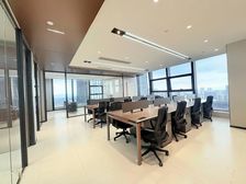 恒大中心 203平高区双面采光 精装带家具 拎包入住可随时看