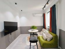 上新 中式带装修和电梯 户型方正南北通 位置安静 有附赠面积