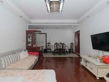 地杰国际城F欧香四季 商业配套成熟 正南朝向 出行方便