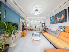 金科博翠园 洋房装修四房急售 保存好 看房联系