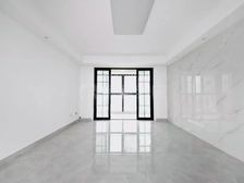 云锦苑西区,新出!全新装修,东边户,现代装修,户型好,看房有