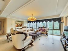 观山景 精装修 带车位 户型方正 通透采光好 证过2年